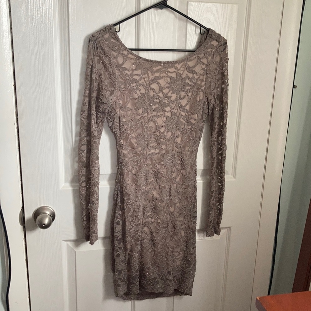 Fitted lace party dress